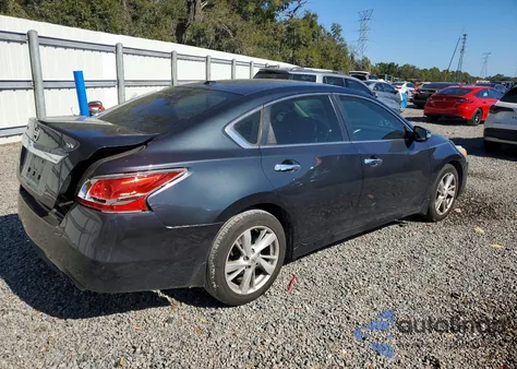2015 Nissan Altima 2.5 z USA, uszkodzony, nr VIN 1N4AL3AP5FC438339